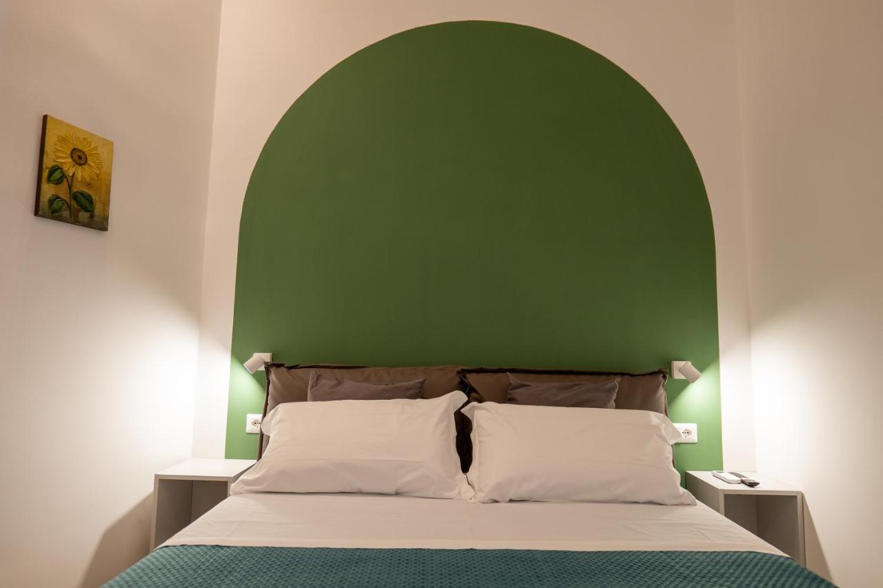 דירות סלרנו Relais Palazzo Olimpia - Corso Vittorio Emanuele מראה חיצוני תמונה